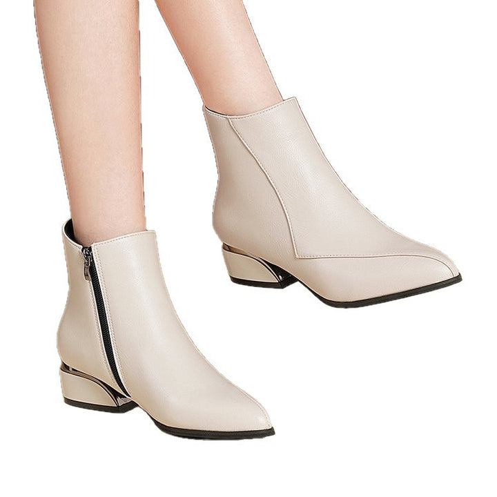 Damen Kurzstiefelette mit spitzer Zehenpartie und skulptiertem Blockabsatz – Varelle