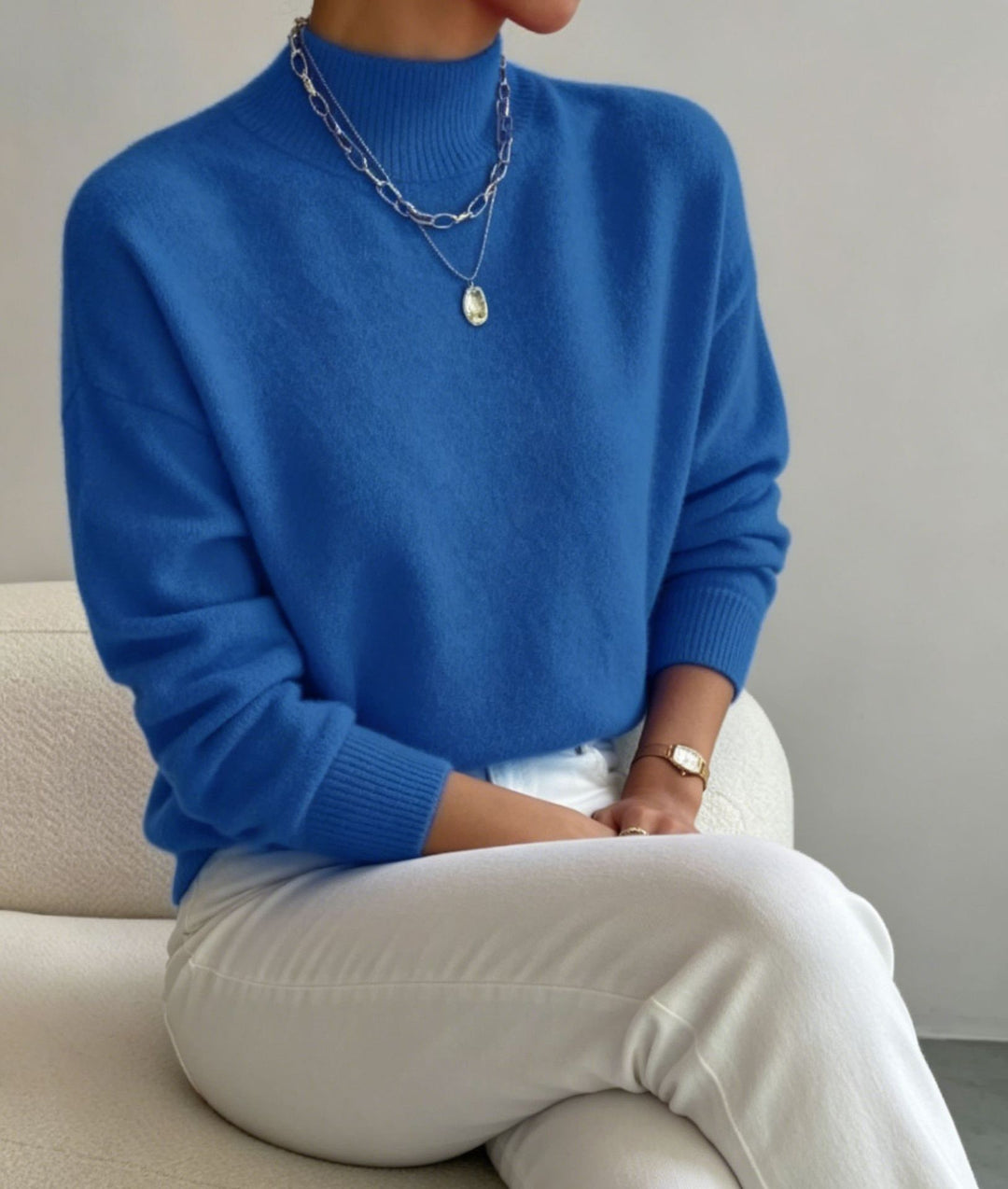 Damen kuscheliger Feinstrickpullover mit Stehkragen und überschnittener Schulter – Mavelle