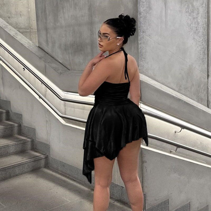Damen Trendiges Mini-Kleid mit asymmetrischem Saum und Raffungen Echo Archiv