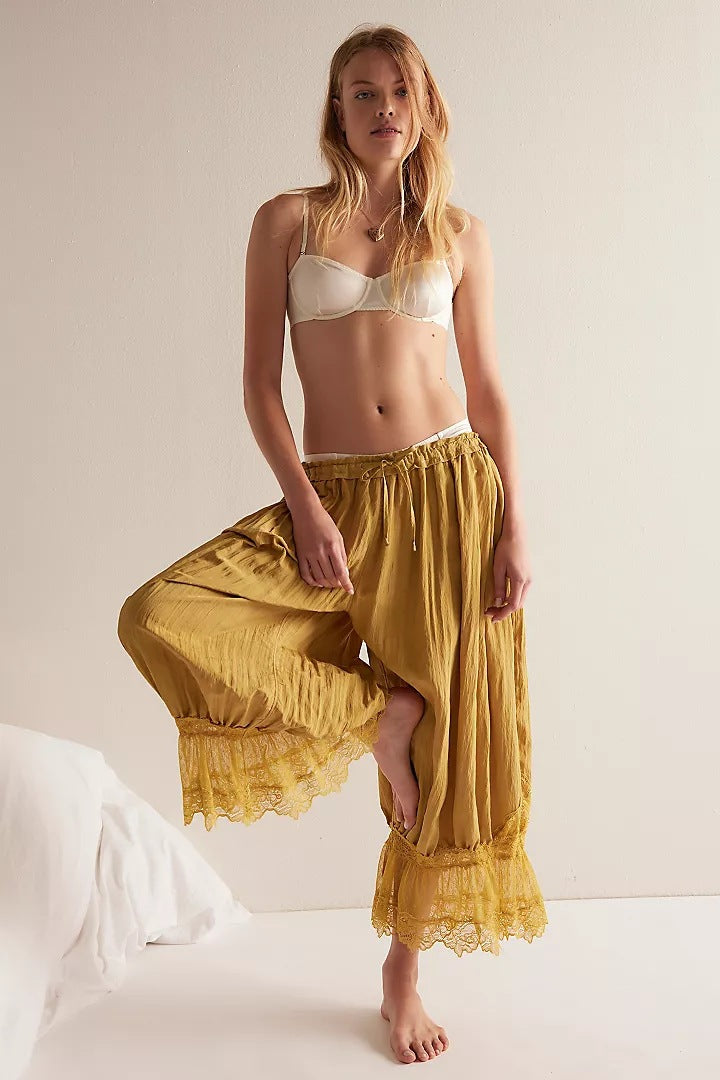 Damen Luftige und elegante Culotte mit Spitzenverzierung Echo Archiv