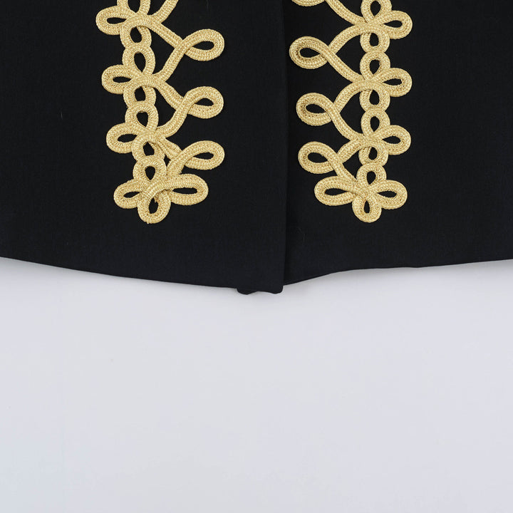 Damen Kurze Paradejacke im Military‑Look mit goldverzierter Kordelapplikation Echo Archiv