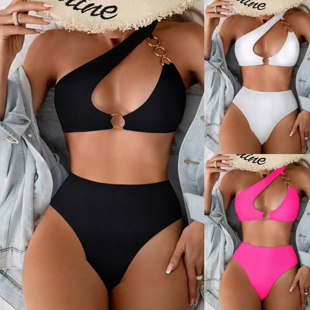 Damen Bikini-Set mit asymmetrischem Trägerschnitt und elegantem Ringdetail Echo Archiv