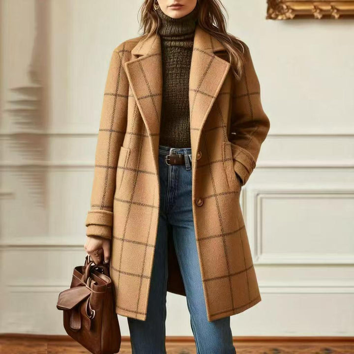 Damen nan karierter Wollmix Mantel mit Reverskragen, aufgesetzten Taschen und taillierter Silhouette Echo Archiv