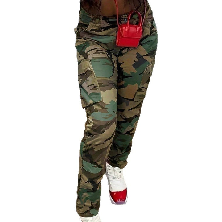 Damen Cargohose im Camouflage-Look mit taillenhoher Passform und schmaler Beinlinie Echo Archiv