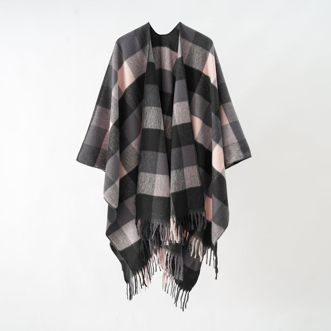 Damen Oversize-Wrapponcho aus Wollmix mit grafischem Rautenmuster und Fransensaum – Célinea