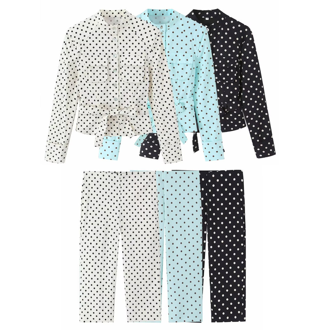Damen Bluse mit Stehkragen, Taillengürtel und Brusttaschen Echo Archiv