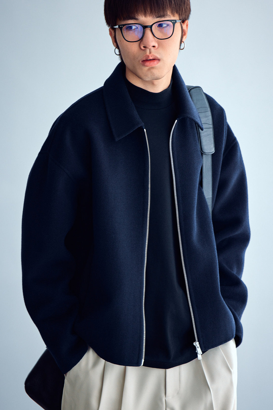 Herren Wolljacke mit Reißverschluss und weiter Passform Echoarchiv