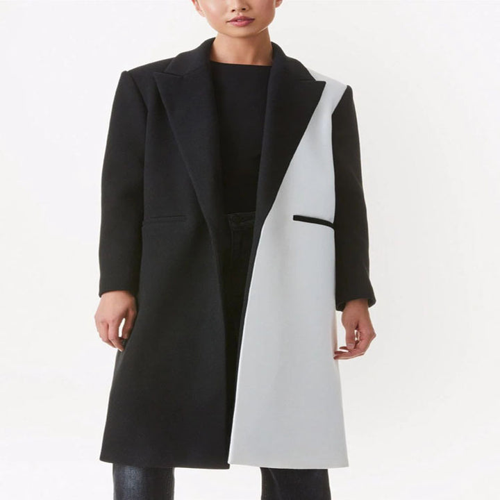 Damen Taillierter Midi‑Longcoat im Clean‑Tailoring mit kontrastiertem Innenfutter und Schalkragen Echoarchiv