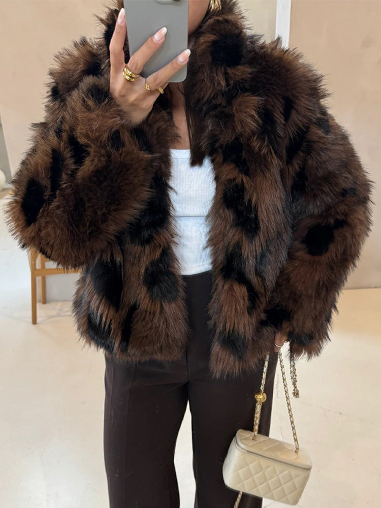 Damen Boxy-Kurzjacke aus Webpelz mit natürlicher Felloptik und breitem Schalkragen Echoarchiv
