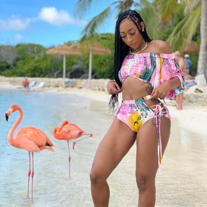 Damen Bikini-Set mit traumhaftem floralem Wickeldesign und hohem Beinausschnitt Echo Archiv