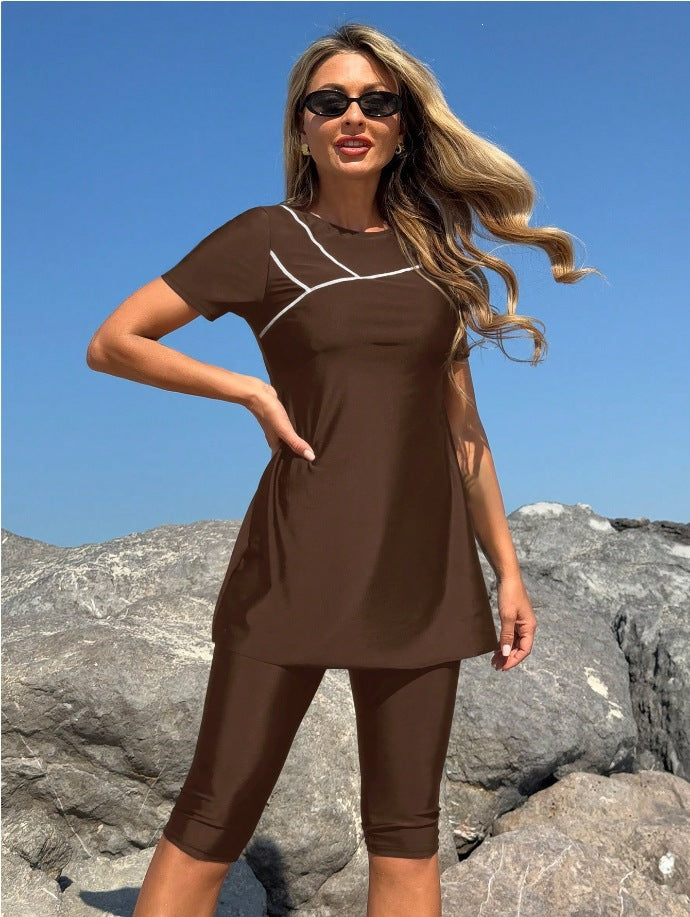 Damen Sportliches Badeset mit kurzem Oberteil und Leggings Echo Archiv