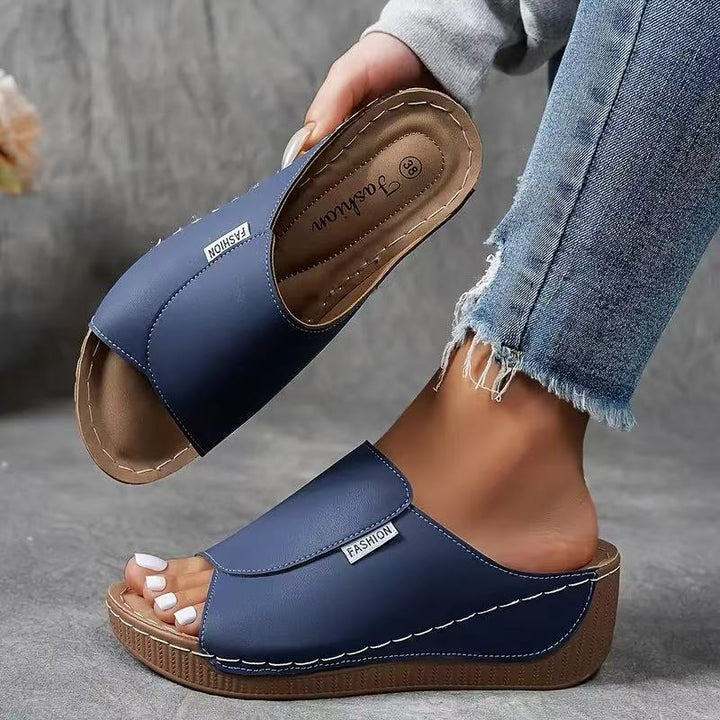 Damen nan anatomisch geformte Schlupf-Sandale mit ergonomischer Keilsohle und genähter Randnaht Echo Archiv