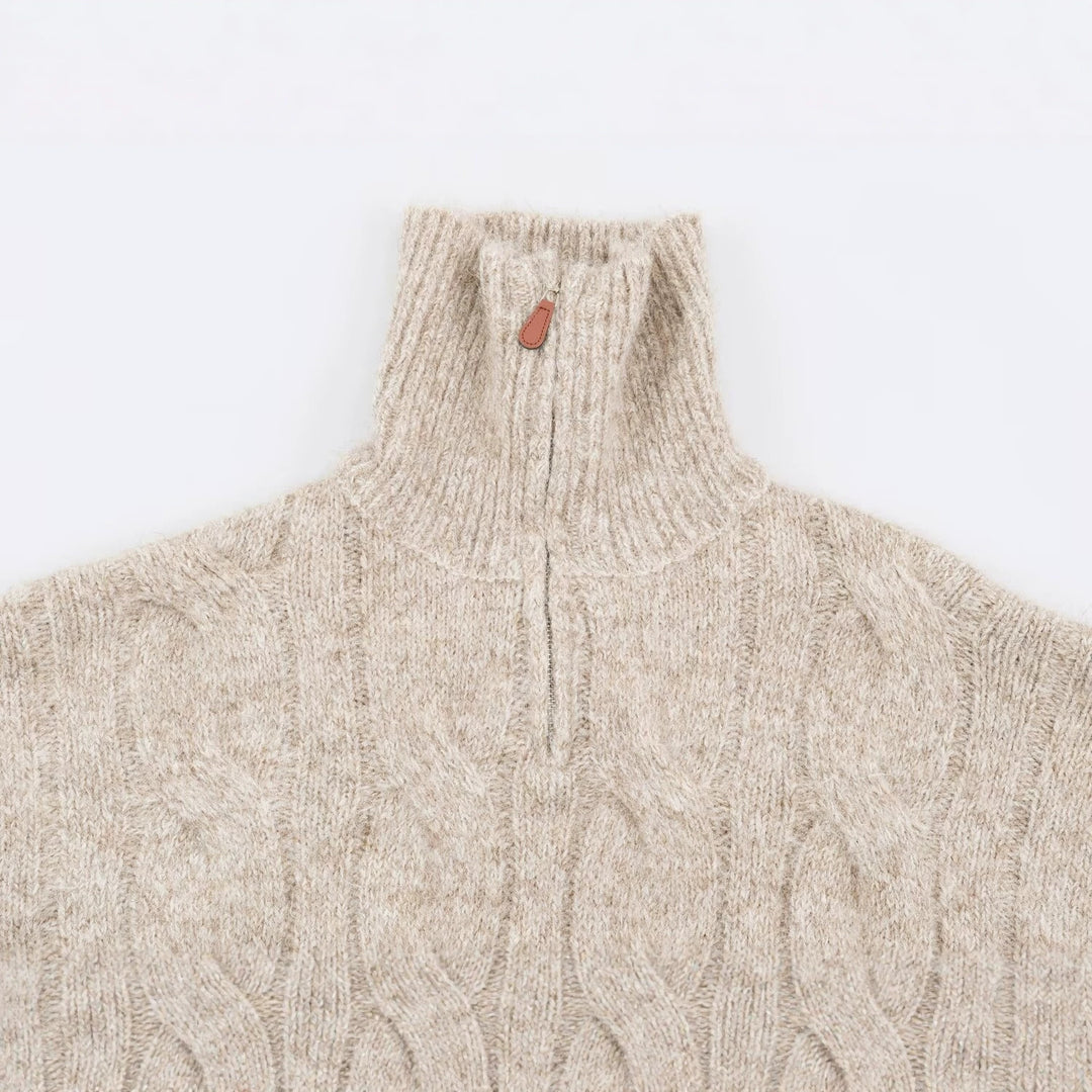 Damen Grobgestrickter Longpullover mit Zopfmuster und halbhohem Reißverschlusskragen Echoarchiv