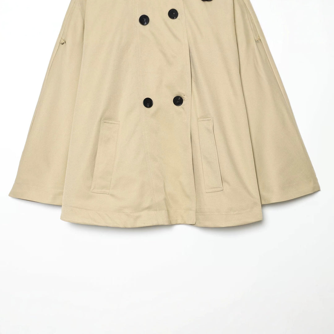 Damen Kurzes Trench-Cape mit Stehkragen, Schulterpatten und doppelter Knopfleiste Echo Archiv