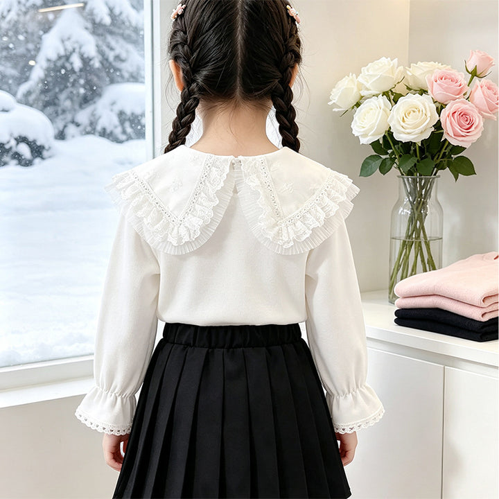 Mädchen Bluse mit romantischem Rüschensaum und feiner Stickerei Echo Archiv