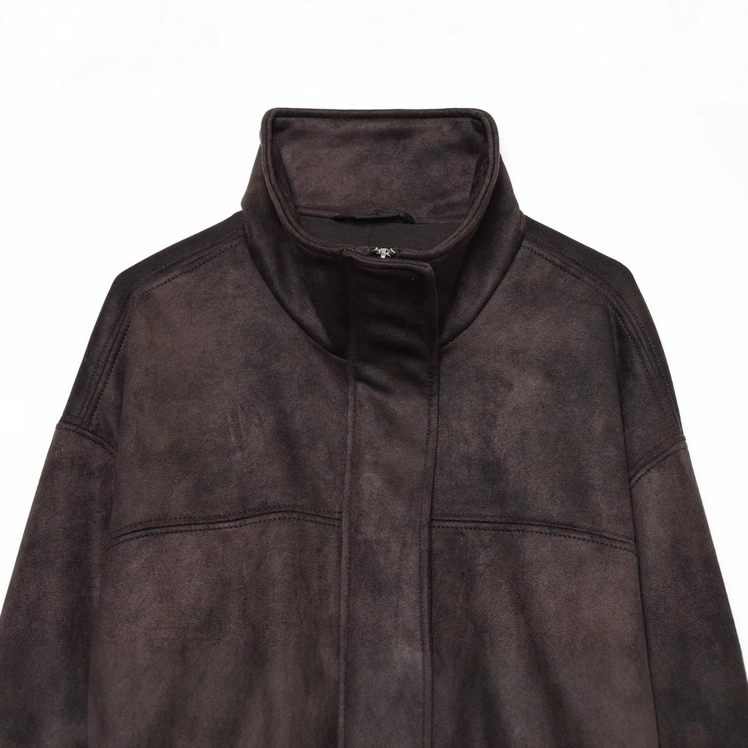 Damen Kurzblouson aus Velours‑Optik mit hohem Funnelkragen und elastischem Saum Echoarchiv