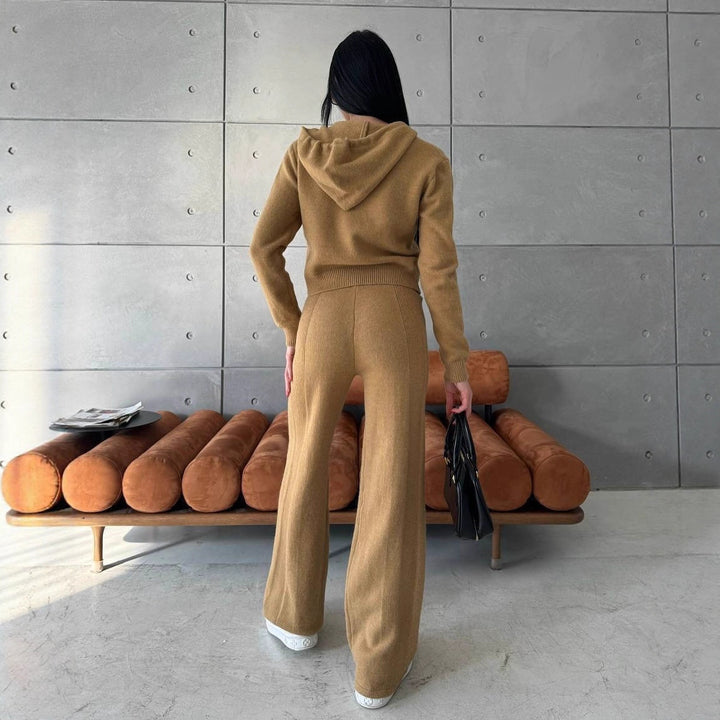Damen Feinstrick-Loungewear-Set mit taillierter Kapuzenzipjacke und weiter Palazzo-Hose – Élanora
