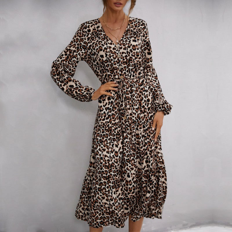 Damen Midikleid im Leo-Print mit V‑Ausschnitt, Knopfleiste, Kordeltaillen und Stufenrock Echoarchiv