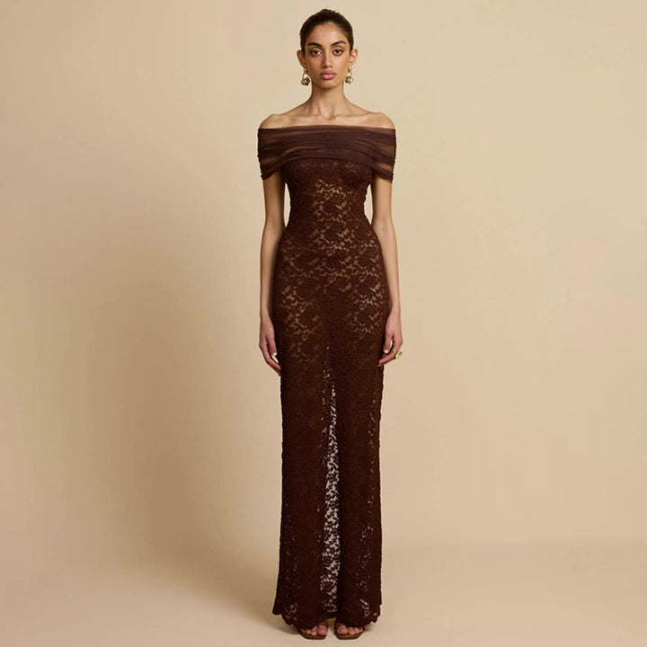 Damen Elegantes Spitzenabendkleid mit schulterfreiem Design und raffiniertem Schlitz Echo Archiv