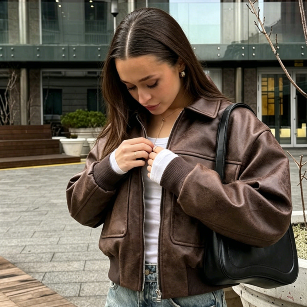 Damen nan kurzer Bomberjacke in Veloursleder‑Optik mit großen Pattentaschen und Rippbündchen Echo Archiv
