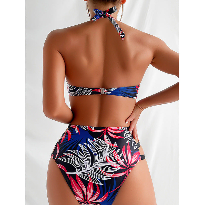 Damen Hochgeschlossener Badeanzug mit floralem Muster und Cut-Out Details Echo Archiv