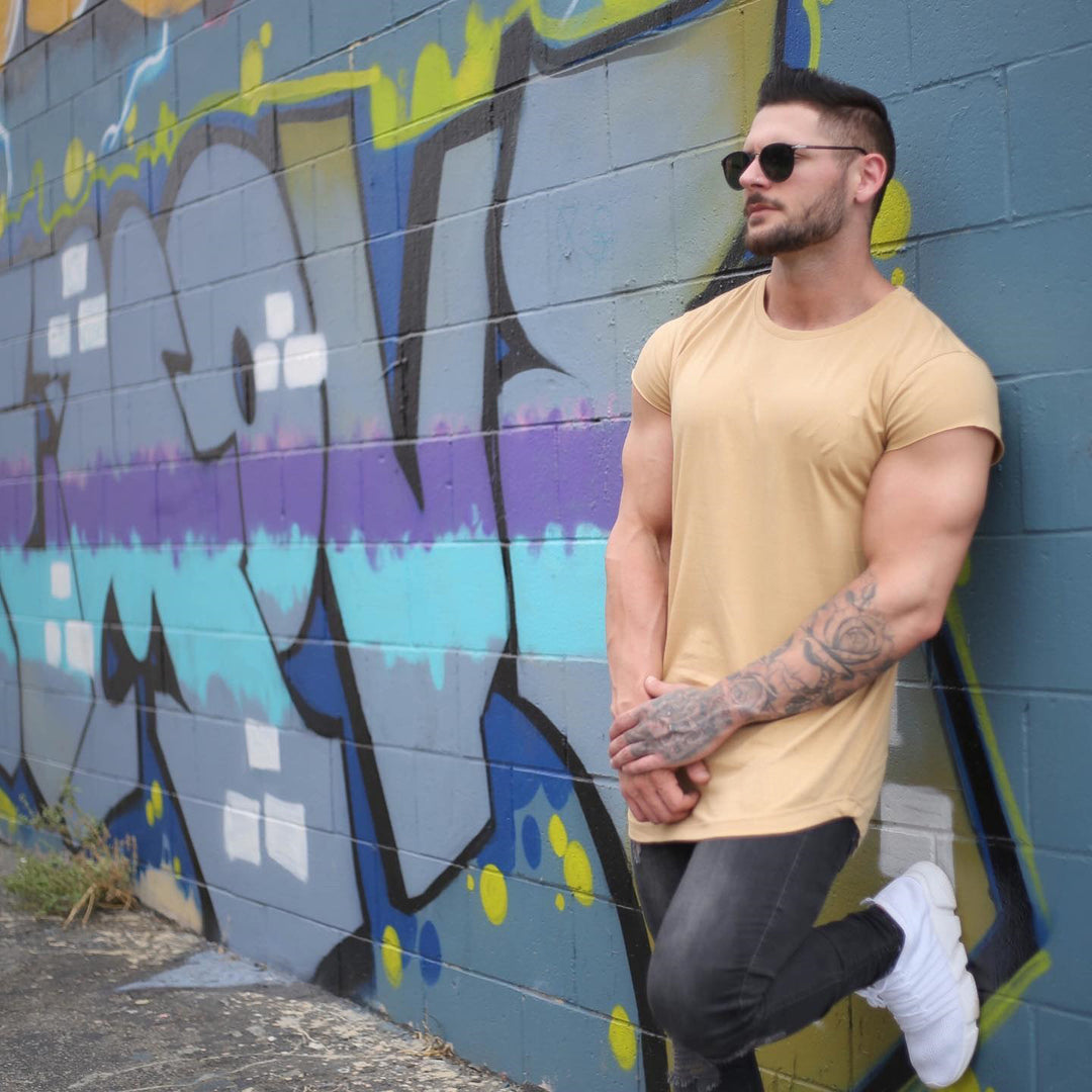 Herren Stylisches Oversized T-Shirt mit abgerundetem Saum und kurzen Ärmeln Echoarchiv