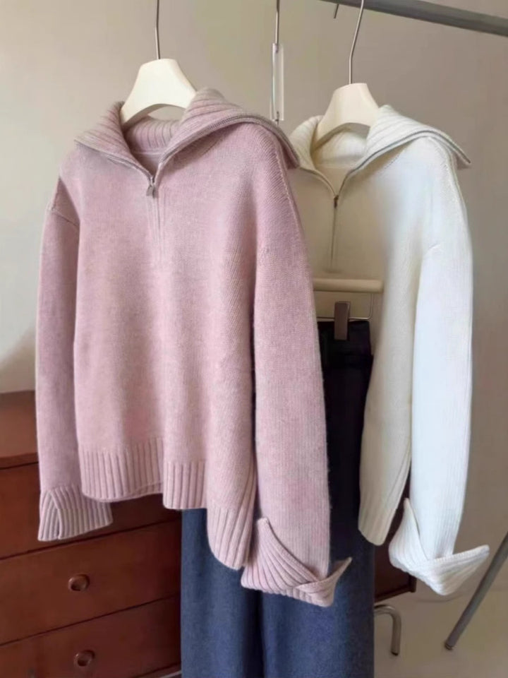 Damen Oversize Feinstrickpullover mit halbem Reißverschluss und weitem Rollkragen Echoarchiv