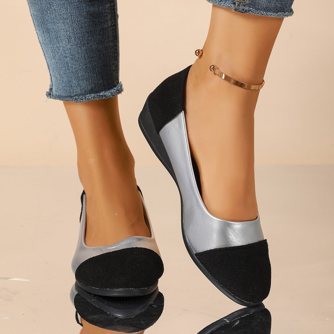 Damen Komfort-Ballerinas mit leichtem Keilabsatz, Materialmix und gepolstertem Fußbett – Lioré