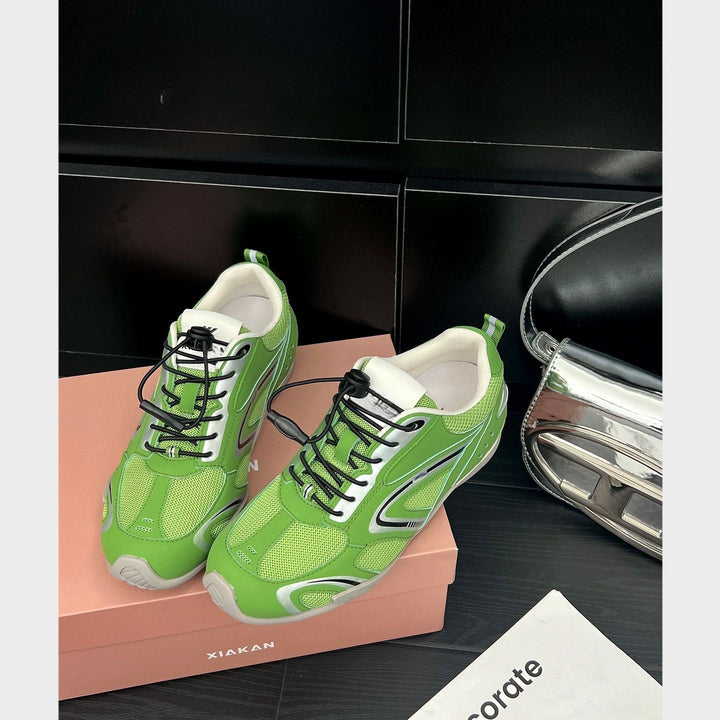 Damen Sportliche Hochleistungs-Sneakers mit atmungsaktiver Mesh-Konstruktion und rutschfester Sohle Echo Archiv