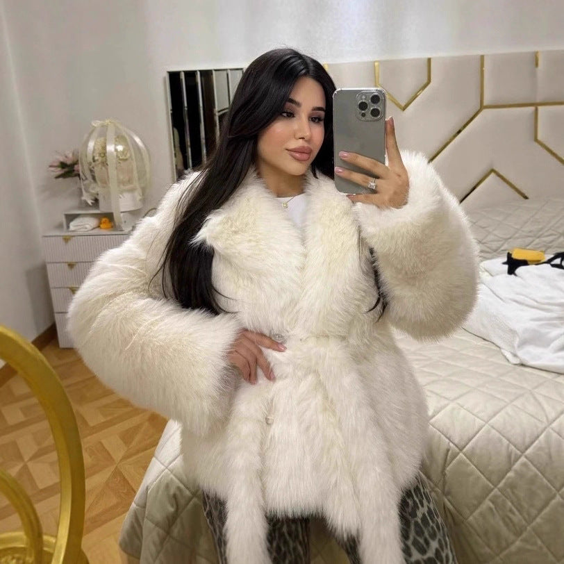 Damen Kurzmantel aus langflorigem Faux-Fur mit taillierendem Bindegürtel Echo Archiv