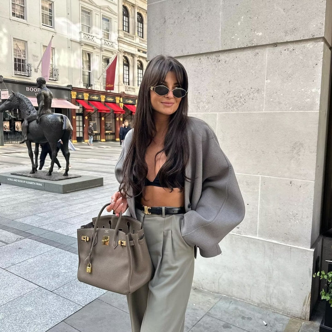 Damen Kurzmantel aus Wollmix mit Oversize‑Silhouette, V‑Ausschnitt und Zweiknopfverschluss Echo Archiv