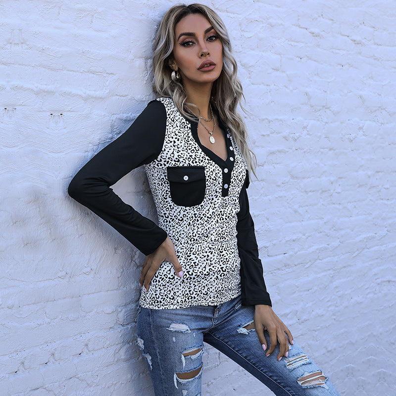 Damen Langarmshirt im Animal-Print mit kontrastierenden Ärmeln, Knopfleiste und Brusttaschen Echoarchiv
