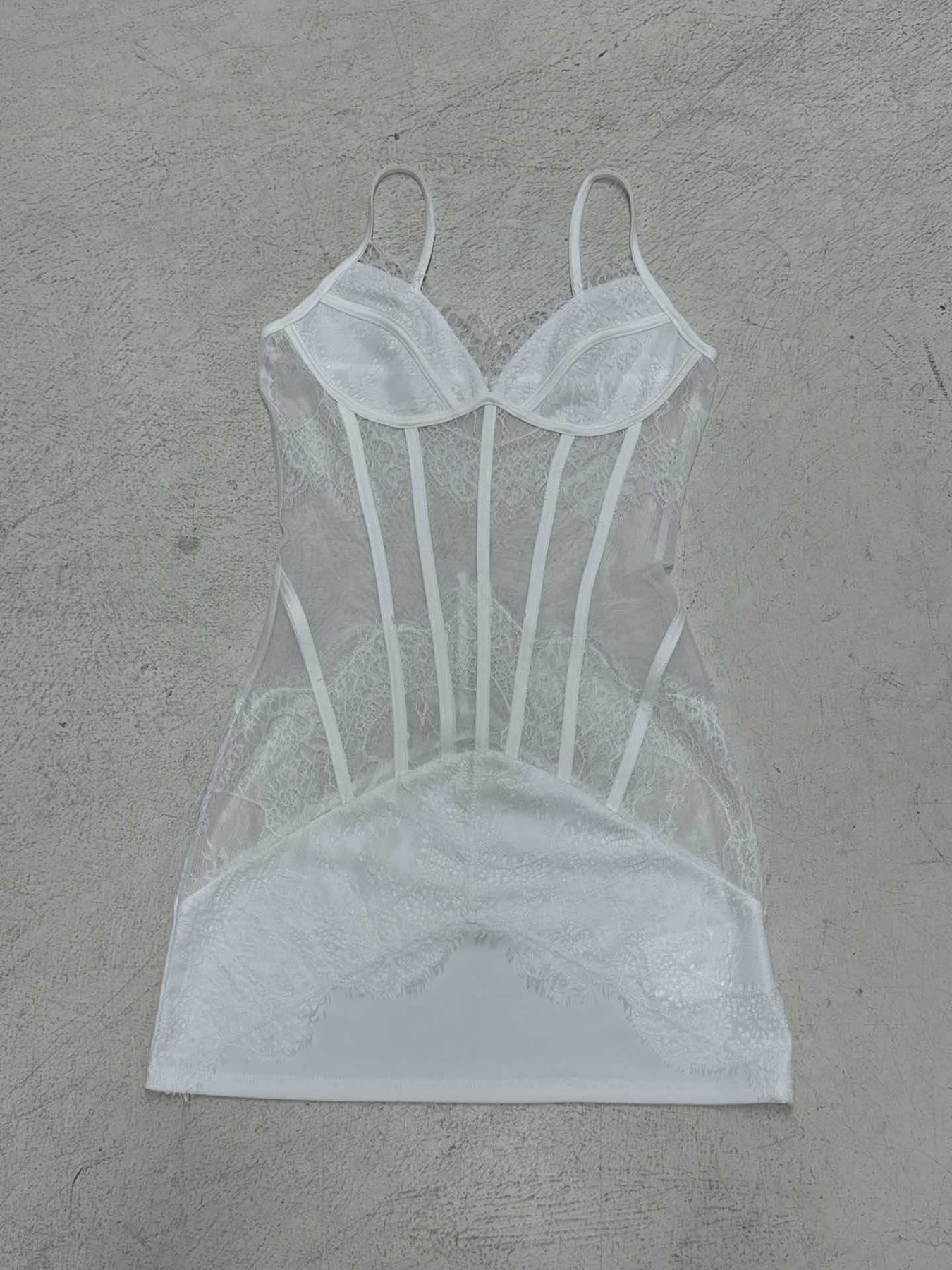 Damen figurbetontes Spitzenhemd mit transparenten Einsätzen Echo Archiv