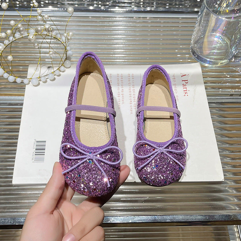 Mädchen Glitzernde Ballerinas mit dekorativer Schleifenverzierung Echo Archiv