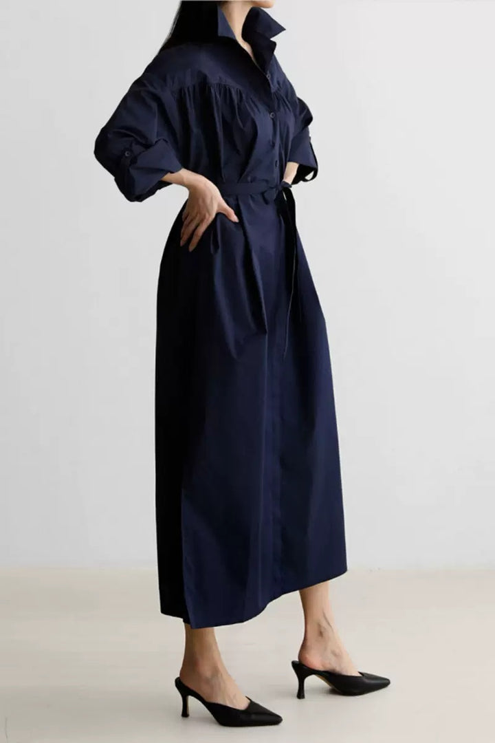 Damen Langärmliges Hemdblusen‑Maxikleid mit strukturierter Schulterpasse und Bindegürtel Echoarchiv