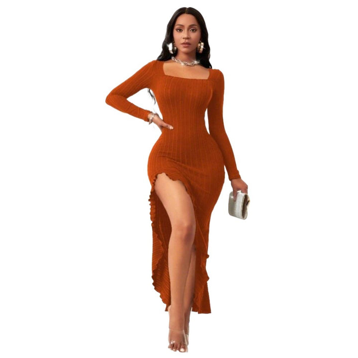 Damen figurbetontes geripptes Maxikleid mit Quadratausschnitt langen Ärmeln und asymmetrischem Volant‑Schlitz – Valéora