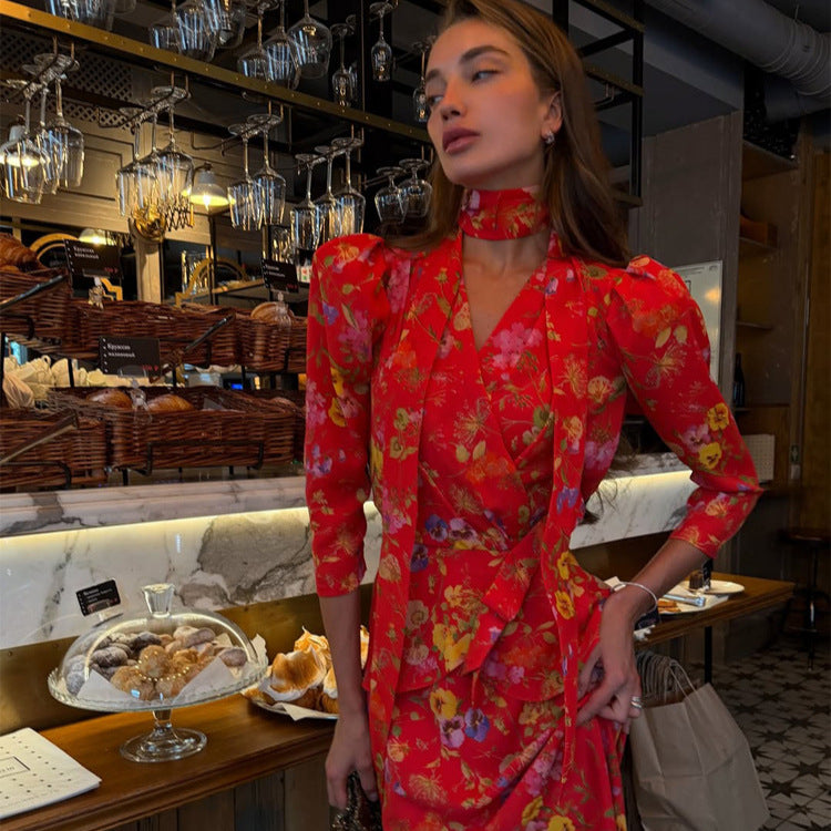 Damen Wickel-Maxikleid mit floralem Print, Puffärmeln und Schalkragen Echoarchiv