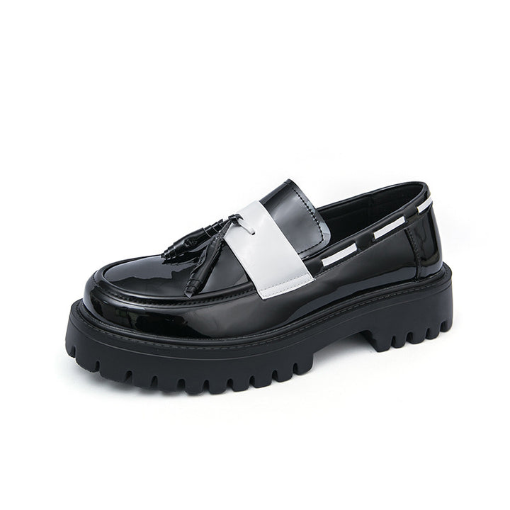 Damen Plateau-Brogue Derby mit markanter Profilsohle und Lacklederoptik Echo Archiv