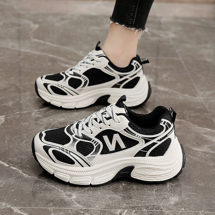 Damen Sportliche Laufschuhe mit atmungsaktivem Mesh-Obermaterial und dämpfender Sohle Echoarchiv
