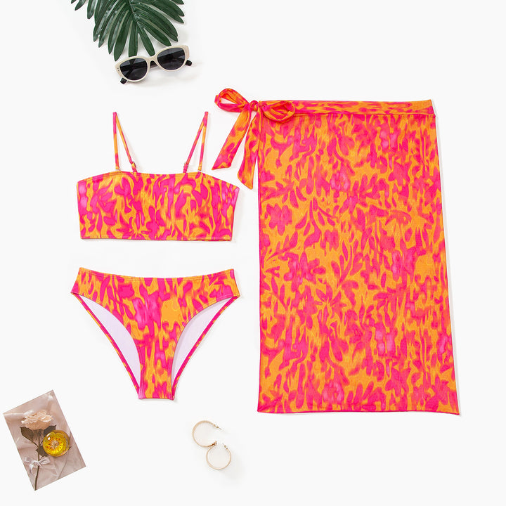 Damen Bikini-Set mit modischem Bandeau-Oberteil und hoch geschnittenen Bottoms Echo Archiv