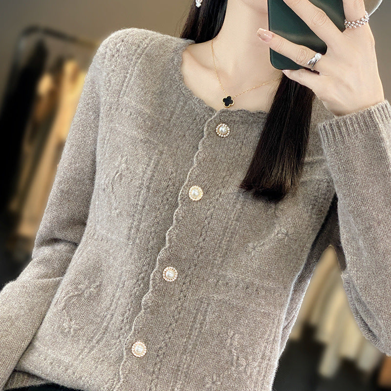 Damen Verzierter Strickcardigan mit Perlenknöpfen und Ajour‑Stickerei Echoarchiv