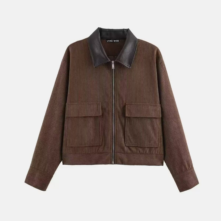 Damen Kurze Cordjacke im Blousonstil mit Lederkragen und aufgesetzten Klappentaschen Echo Archiv