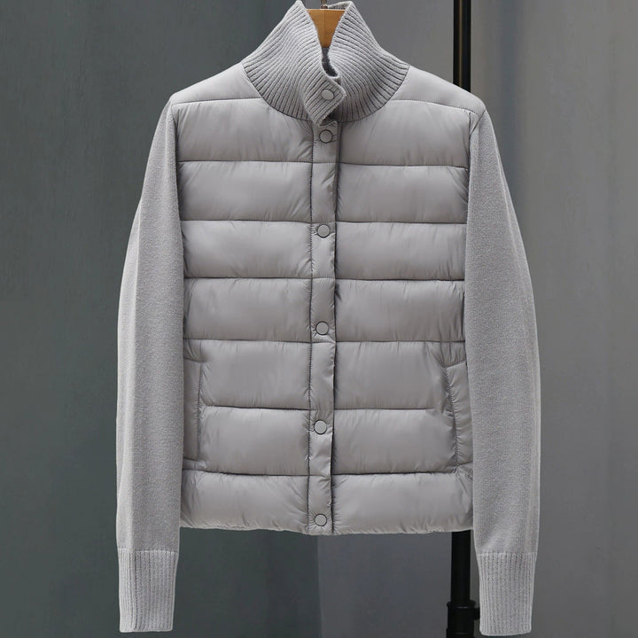 Damen Kurz gefütterte Steppjacke mit gestrickten Ärmeln und Rippkragen Echo Archiv