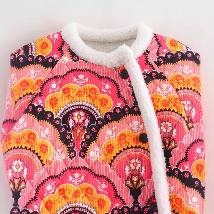 Damen gesteppte Jacke mit Teddyfutter und retro-inspiriertem Allover-Print Echo Archiv