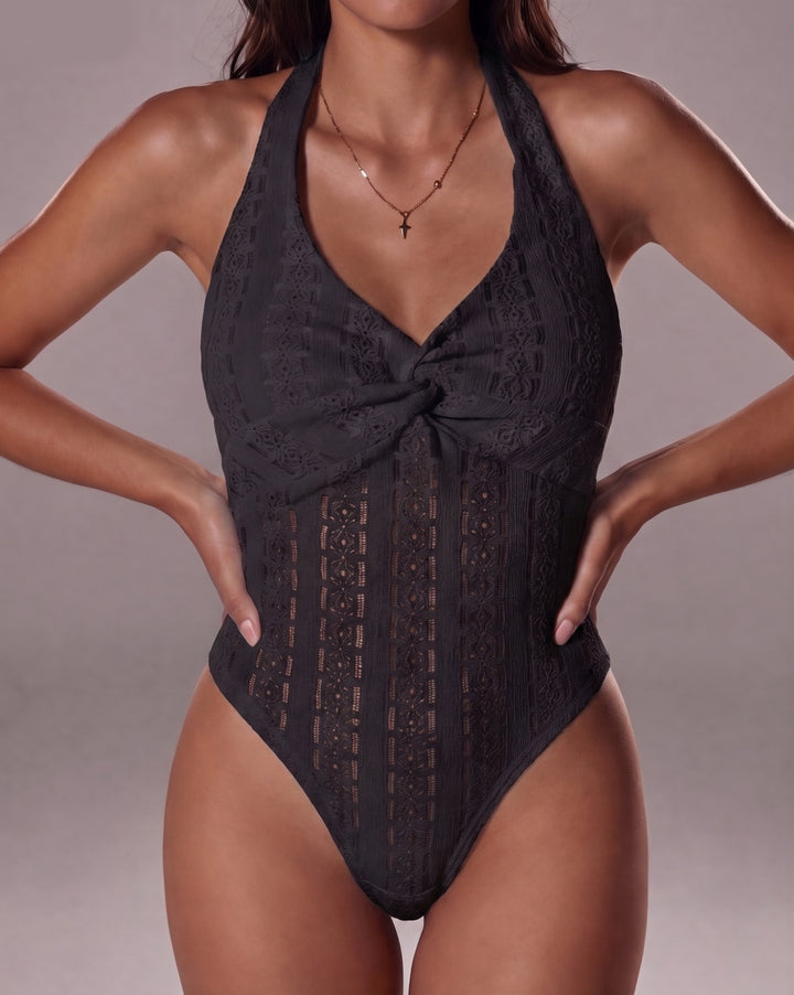 Damen Neckholder-Body aus Häkelstrick mit Twist-Detail – Bodéline