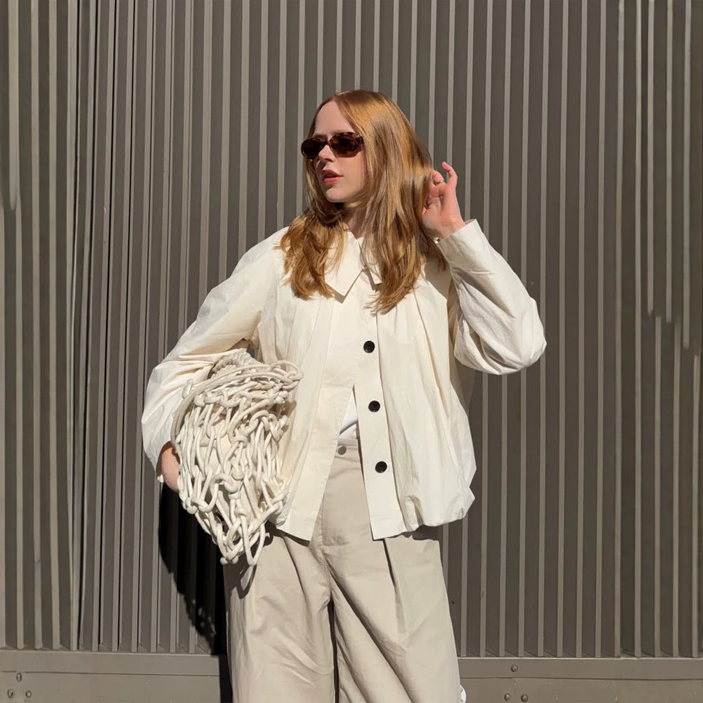 Damen Leichte Cropped‑Blusejacke mit kastiger Silhouette, übergroßem Hemdkragen und Ballonärmeln Echoarchiv