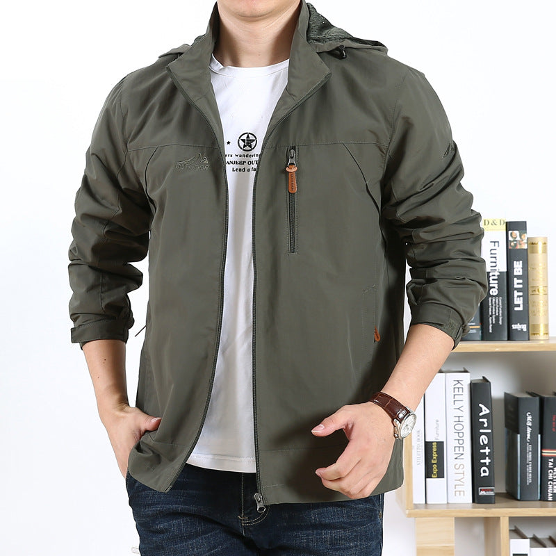 Herren Leichte Kapuzen-Windjacke mit Brust-Reißverschluss und Elastischen Bündchen Echoarchiv