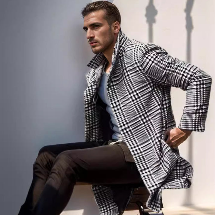 Herren eleganter Karomantel mit großflächigen Taschen und hohem Kragen Echoarchiv