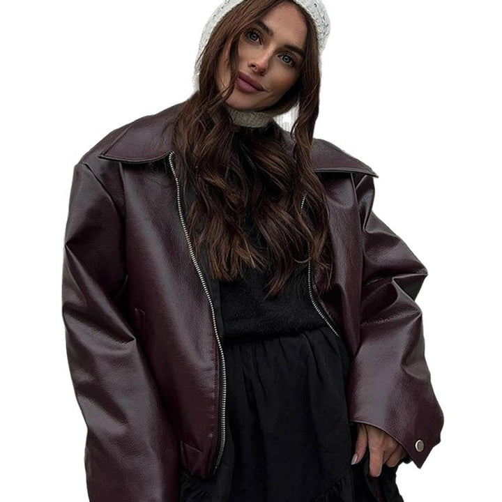 Damen Kurze Oversized Lederimitat-Flightjacke mit markantem Revers und Druckknopf-Manschetten Echoarchiv