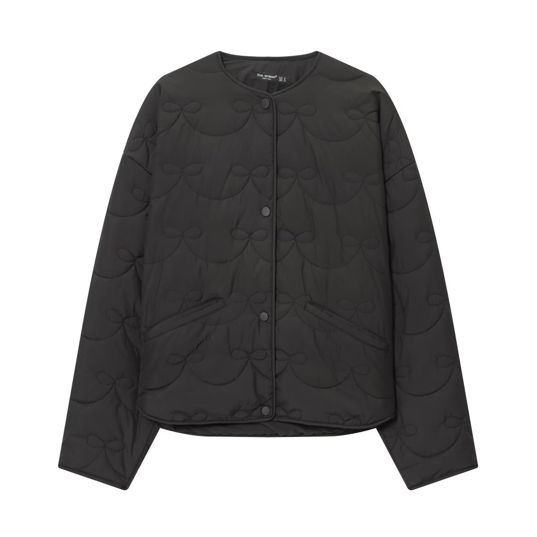 Damen Steppjacke ohne Kragen mit dekorativer Schleifen‑Steppung und Druckknopfverschluss Echo Archiv